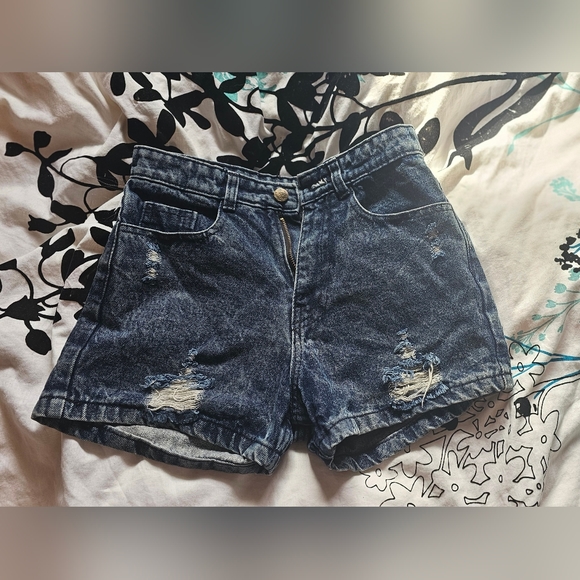 Ladies jeans shorts - Picture 4 of 5